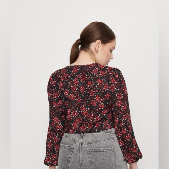 Dynamite Floral Blouse - Picture 5 of 6